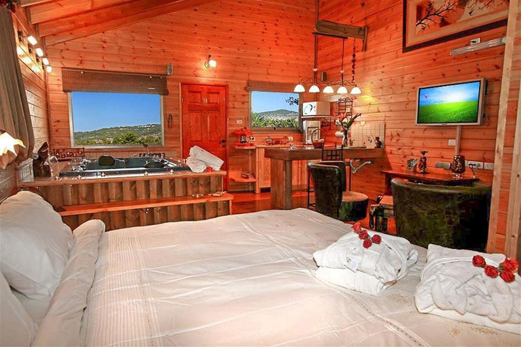 Between Sunrise And Sunset Suites Ya'ara 外观 照片